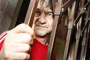 Bulatović tokom štrajka tekstilaca u Novom Pazaru